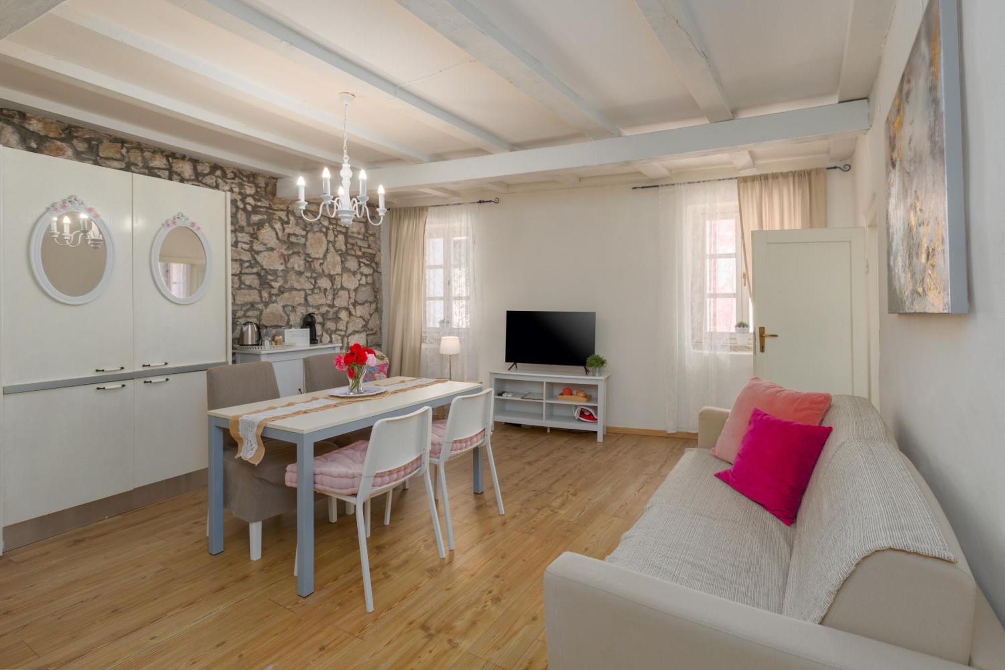 Bianco&rosa Rovinj