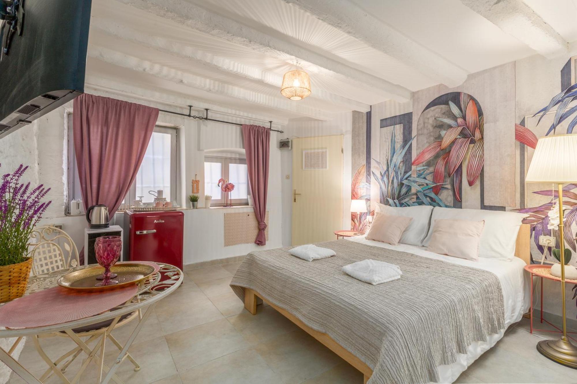 Apartment Bianco&rosa