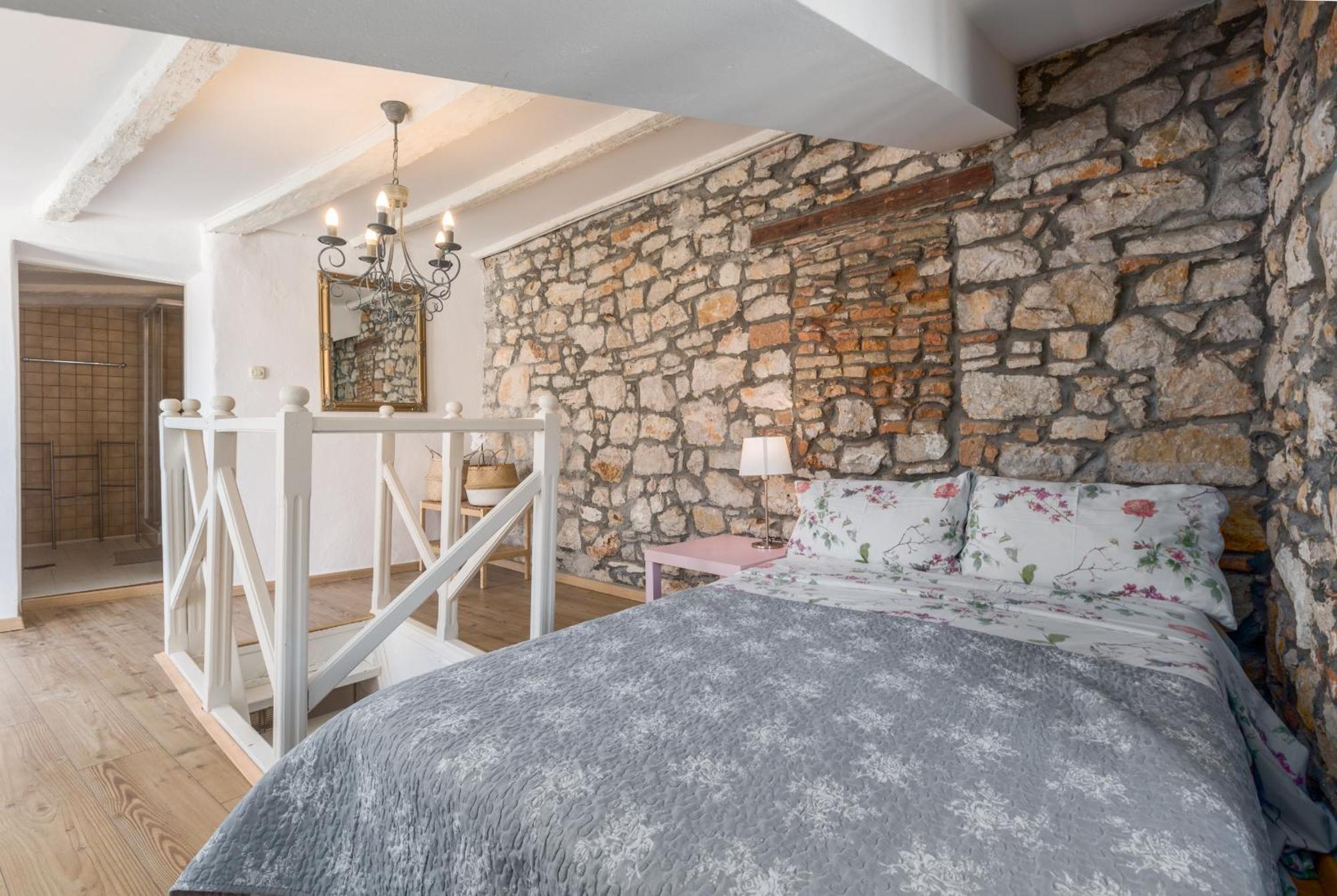 Bianco&rosa Rovinj