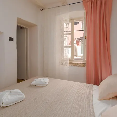 Apartamento Bianco&Rosa Rovinj Exterior foto