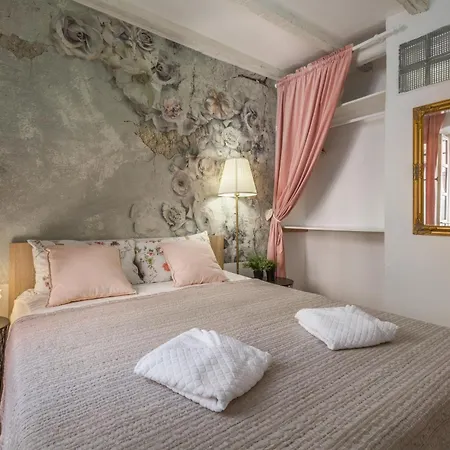 Apartamento Bianco&Rosa Rovinj Exterior foto